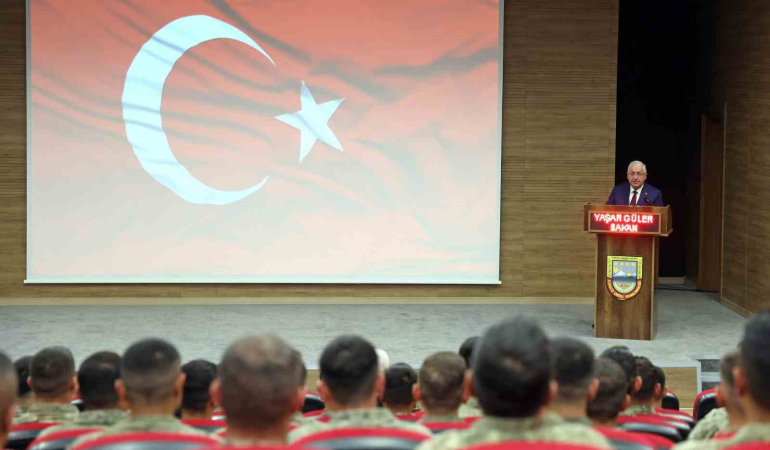 Mi̇lli̇ Savunma Bakanı Güler: “Terör Örgütünün Beli̇ni̇ Kırdık. Son Çırpınışlarını Veren Teröri̇stleri̇n Başı, Tereddütsüz Bi̇r Şeki̇lde Ezi̇lecekti̇r”