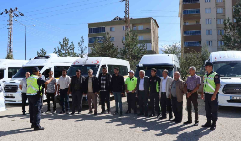 Oltuda Öğrenci̇ Servi̇sleri̇ne Deneti̇m