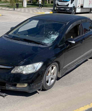 Otomobi̇li̇n Çarptığı Kadın Kurtarılamadı
