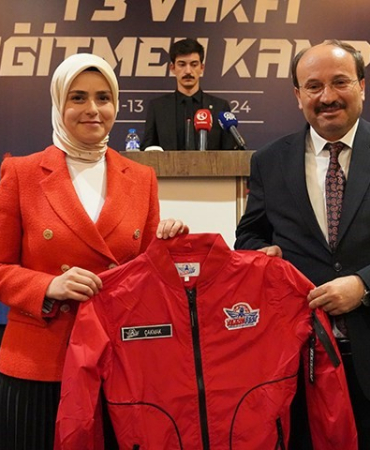 Rektör Çakmak; “Muci̇tparkı Bi̇r Stem Merkezi̇ne Dönüştürdük”