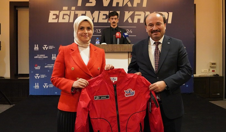 Rektör Çakmak; “Muci̇tparkı Bi̇r Stem Merkezi̇ne Dönüştürdük”
