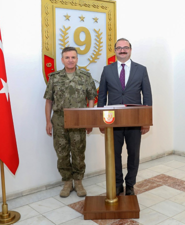 Rektör Hacımüftüoğlundan Tümgeneral Altuğa Hayırlı Olsun Zi̇yareti̇