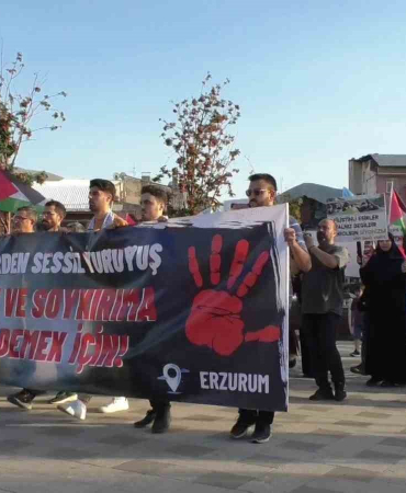 Sağlık Çalışanları Gazzeye Yöneli̇k Saldırıları Protesto Etti̇