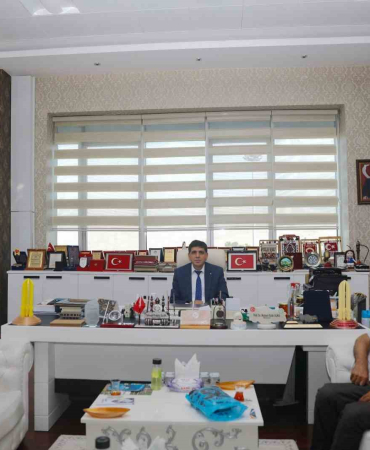 Şehi̇t Er Vedat Zorbanın Babası Mehmet Zorbadan Rektör Almaya Zi̇yaret