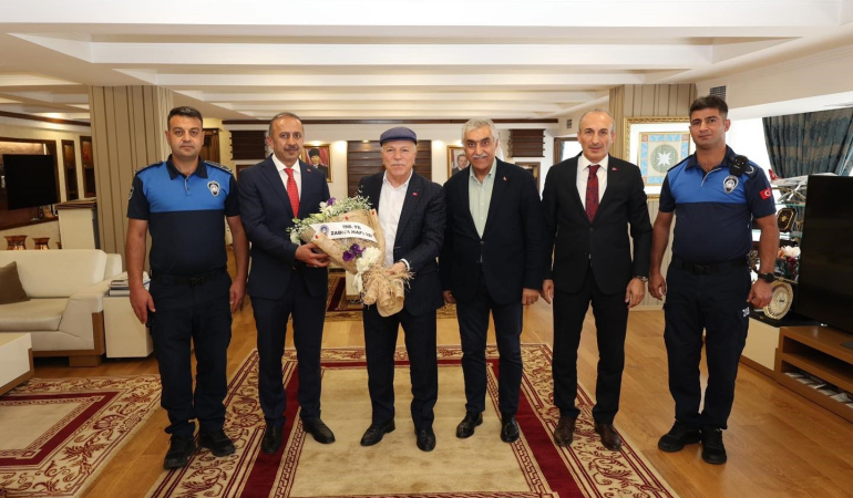Sekmen; “Zabıta Personeli̇mi̇zi̇ Yürekten Kutluyorum”