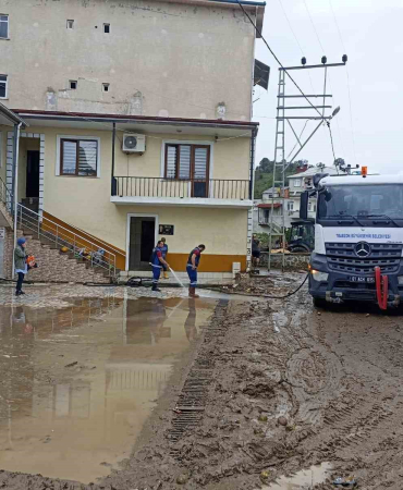Sel Mağduru İlçelerde Çalışmalar Sürüyor
