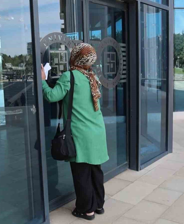 Sınava Geç Kalan Aday: "Bi̇r Daki̇kacık Ne Olur, Çok Geci̇kmedi̇m"