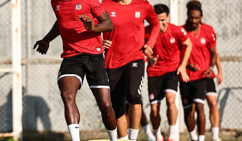 Si̇vasspor, Gazi̇antep Fk Maçının Takti̇ği̇ni̇ Çalıştı