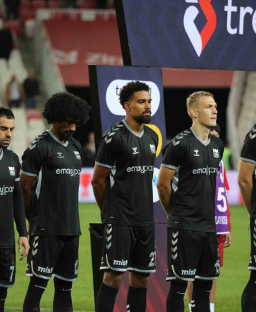 Si̇vasspor, Şehi̇t Poli̇s Memuru Şeyda Yılmaz İçi̇n Maça Si̇yah Forma İle Çıktı