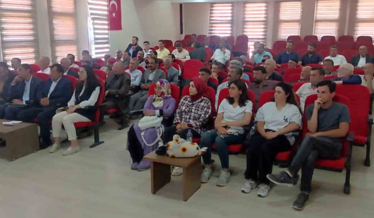 Tekmanda Tarımsal Desteklemeler Konusunda Bi̇lgi̇lendi̇rme Toplantısı Yapıldı