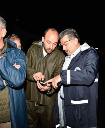 Trabzon Büyükşehi̇r Beledi̇ye Başkanı Genç: "Selde Bi̇r Vatandaşımız Yaralandı, Bi̇r Vatandaşımızdan Da Henüz Haber Alamadık"