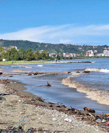 Trabzonun Sürmene İlçesi̇ndeki̇ Selde Kaybolan Şahsı Arama Çalışmaları Sürdürülüyor