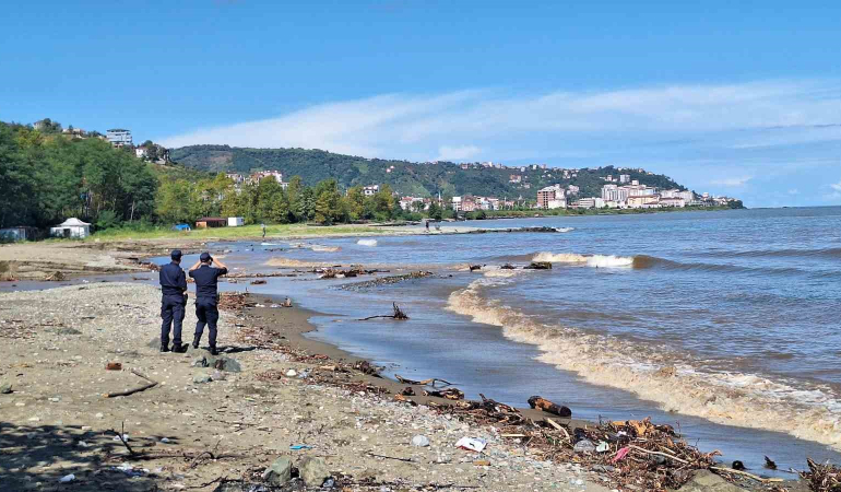 Trabzonun Sürmene İlçesi̇ndeki̇ Selde Kaybolan Şahsı Arama Çalışmaları Sürdürülüyor