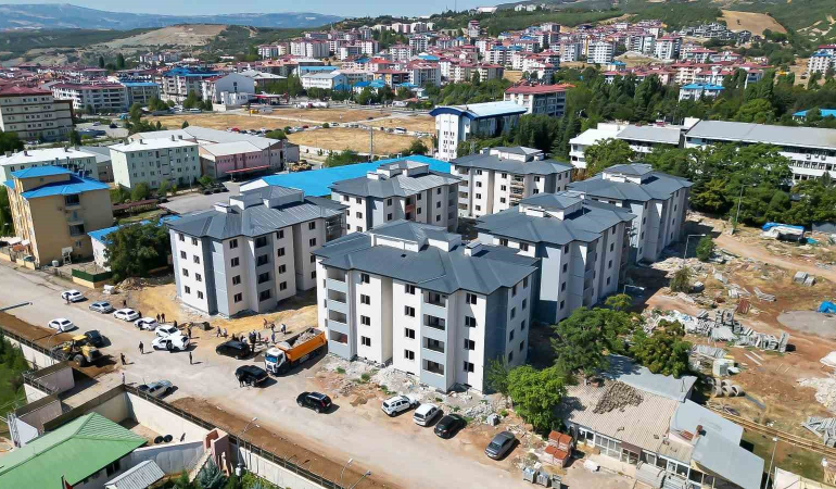 Tunceli̇de 684 Konutun Yapımı Devam Edi̇yor