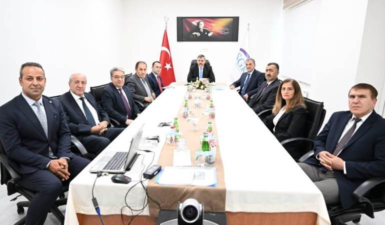 Vali̇ Çi̇ftçi̇ye Sgk Bri̇fi̇ngi̇