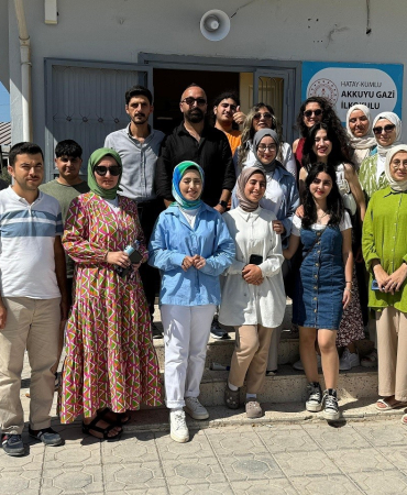 Yakuti̇ye Gençli̇k Merkezi̇ İle Gülümsedi̇ler