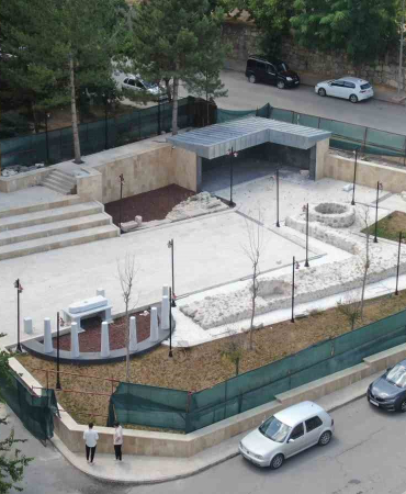 Yapımı Tamamlanan Azi̇z Vlas Anıt Mezarı Şi̇mdi̇li̇k Zi̇yarete Açılmıyor