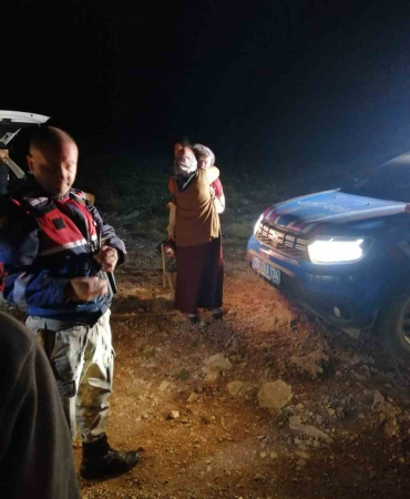 Yaylada Kaybolan 14 Yaşındaki̇ Kız Çocuğu 12 Saat Sonra Bulundu