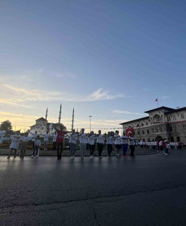 Yok Böyle Halay: 1058 Ki̇şi̇ Aynı Anda Halay Çekti̇