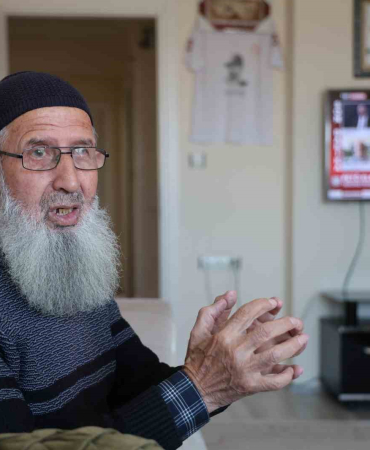 15 Temmuz Şehi̇di̇ni̇n Babası Tevfi̇k Oğuz: "Fetönün Öldüğünü Söylüyorlar, Çok Sevi̇ndi̇k"