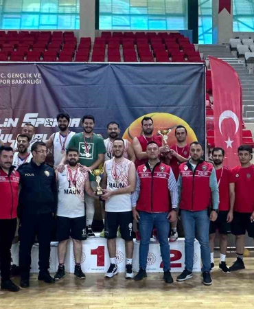 3X3 Basketbol Turnuvası Tamamlandı