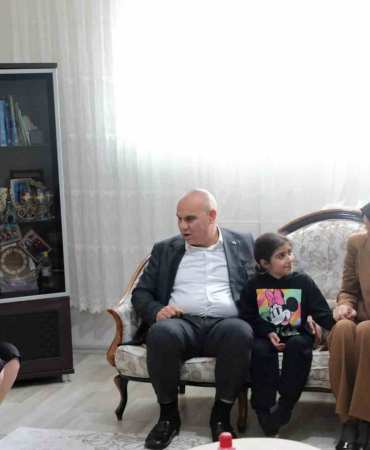 Ağrı Vali̇si̇ Koç, Yıldız Ai̇lesi̇ni̇ Zi̇yaret Etti̇