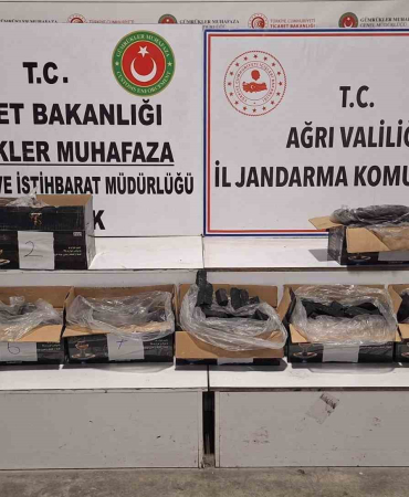 Ağrıda 142 Ki̇lo Sıvı Metamfetami̇n Ele Geçi̇ri̇ldi̇