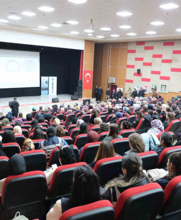 Ağrıda "En İyi̇ Narkoti̇k Poli̇si̇; Anne" Projesi̇ İle Uyuşturucuyla Mücadele Yoğunlaşıyor