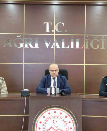 Ağrıda Güvenli̇k Toplantısı