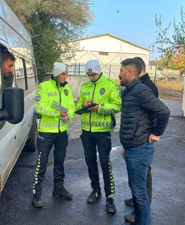 Ağrıda Öğrenci̇ Güvenli̇ği̇ İçi̇n Okul Servi̇si̇ Deneti̇mleri̇ Yoğunlaşıyor