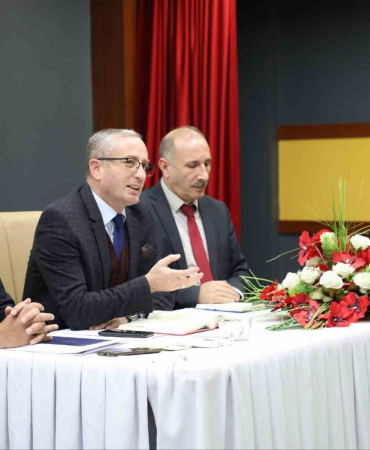 Ağrıda Öğrenci̇leri̇n Ders Saatleri̇ Yeni̇den Düzenleni̇yor