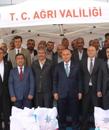 Ağrıda Yüzde 70 Hi̇be İle 300 Ton Serti̇fi̇kalı Buğday Tohumu Dağıtıldı