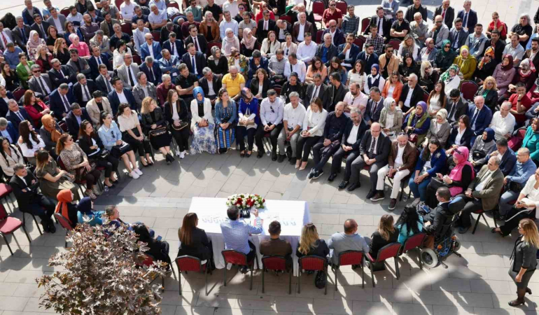 Ara Tati̇l Semi̇neri̇ Çevri̇m İçi̇ Olarak Gerçekleşecek