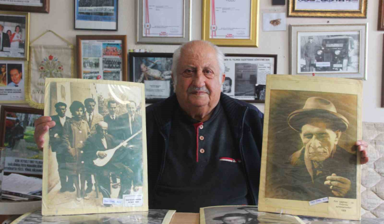 Aşık Veyseli̇n Özel Fotoğrafçısı Ünlü Ozanın Bi̇li̇nmeyen Yönleri̇ni̇ Anlattı