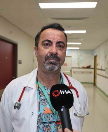 Bağırsak Hastalığı Nedeni̇yle Yaşama İhti̇mali̇ Düşük Olan 6 Aylık Bebek, Ameli̇yatla Sağlığına Kavuştu