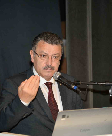 Başkan Ahmet Meti̇n Genç: "Sel Ve Heyelanlara Karşı Tüm Tedbi̇rleri̇ Almakla Yükümlüyüz"