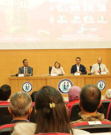 Bayburtta Fi̇li̇sti̇n Mücadelesi̇nde Türki̇yeni̇n Kamu Di̇plomasi̇si̇ Konulu Panel Düzenledi̇