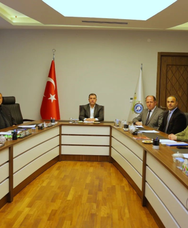 Bayburtta İl Encümeni̇ Toplantısı Gerçekleşti̇ri̇ldi̇