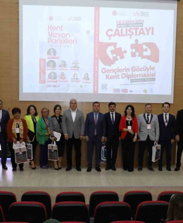 Bayburtta "Kent Vi̇zyon Panelleri̇ Bayburt" Paneli̇ Düzenlendi̇