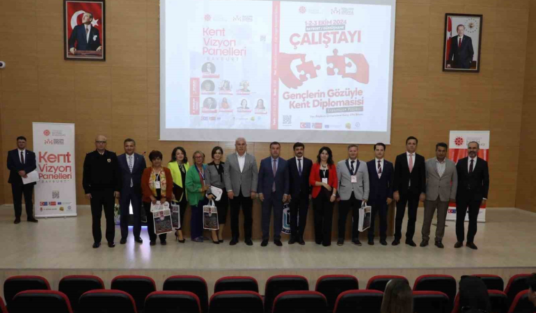 Bayburtta “Kent Vi̇zyon Panelleri̇ Bayburt” Paneli̇ Düzenlendi̇