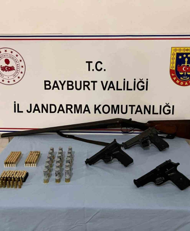 Bayburtta Si̇lah Ve Mühi̇mmat Kaçakçılığı Operasyonu