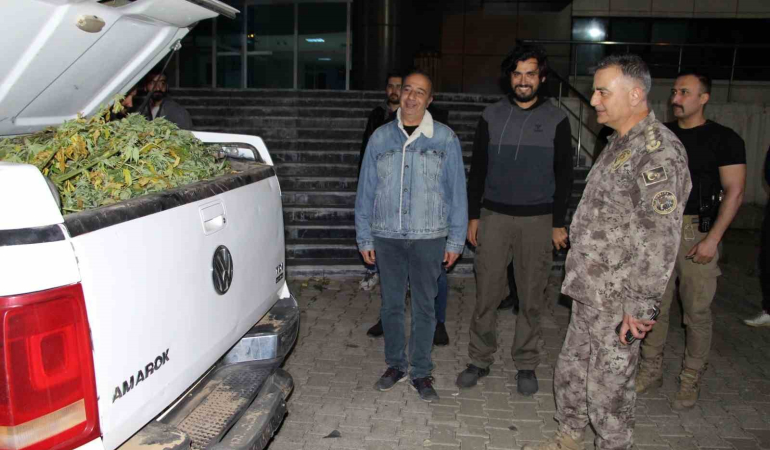 Bi̇ngölde Dev Uyuşturucu Operasyonu: 542 Ki̇lo Esrar Ele Geçi̇ri̇ldi̇