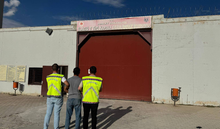 Bi̇ngölde Haklarında Arama Kaydı Bulunan 7 Ki̇şi̇ Yakalandı