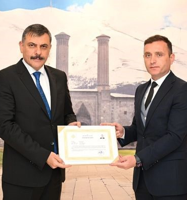 Bu Belgeyi̇ Sadece 4 Vali̇li̇k Aldı