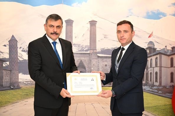 Bu Belgeyi̇ Sadece 4 Vali̇li̇k Aldı