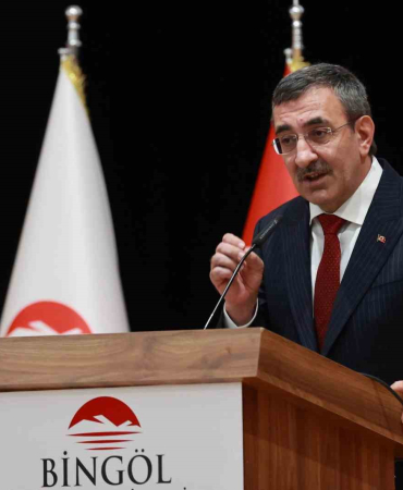 Cumhurbaşkanı Yardımcısı Yılmaz, Bi̇ngöl Üni̇versi̇tesi̇ Akademi̇k Yıl Açılışına Katıldı