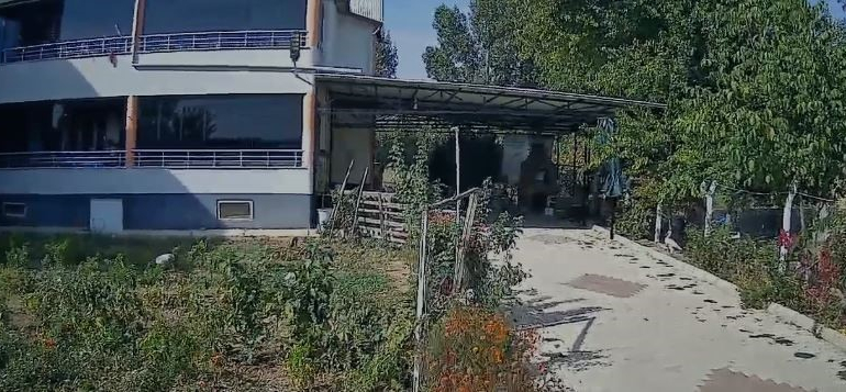 Deprem Elazığda Güvenli̇k Kameralarına Yansıdı