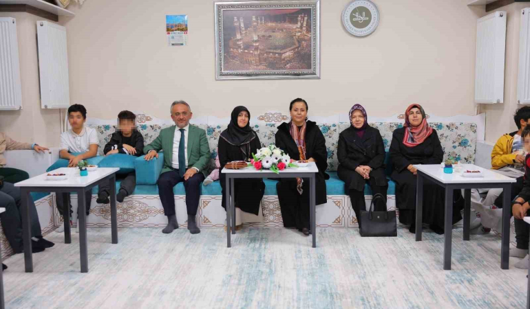 Devlet Korumasındaki̇ Çocuklar Müftülüğü Zi̇yaret Edi̇p Bayburtu Gezdi̇ler