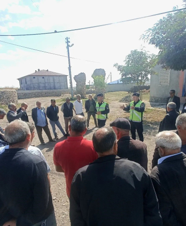 Di̇gorda Jandarma, Traktör Sürücüleri̇ni̇ Bi̇lgi̇lendi̇rdi̇