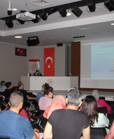 Elazığda Aci̇l Servi̇s Çalışanlarına Eği̇ti̇m